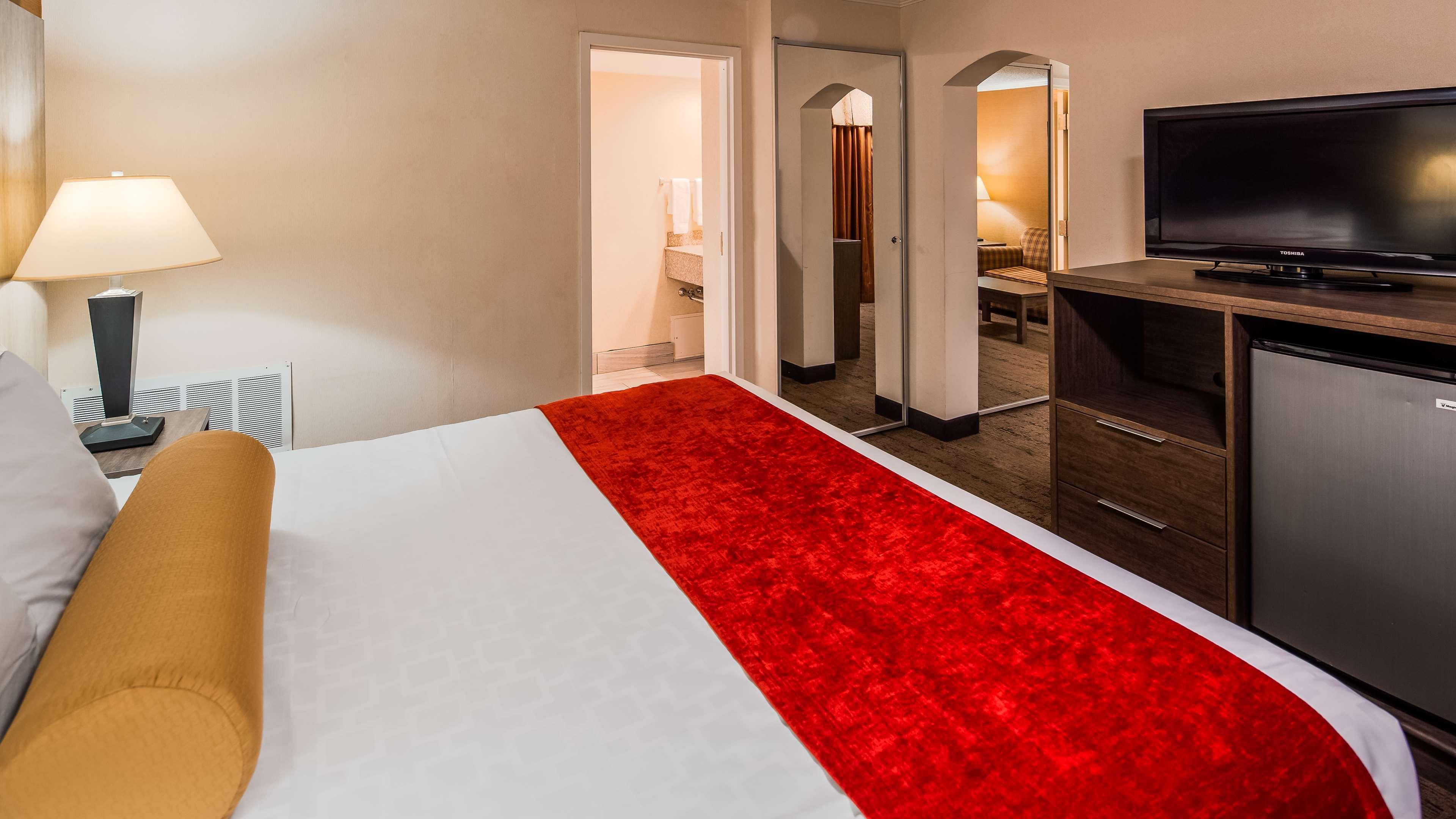 Best Western Galleria Inn & Suites Чіктоваґа Екстер'єр фото