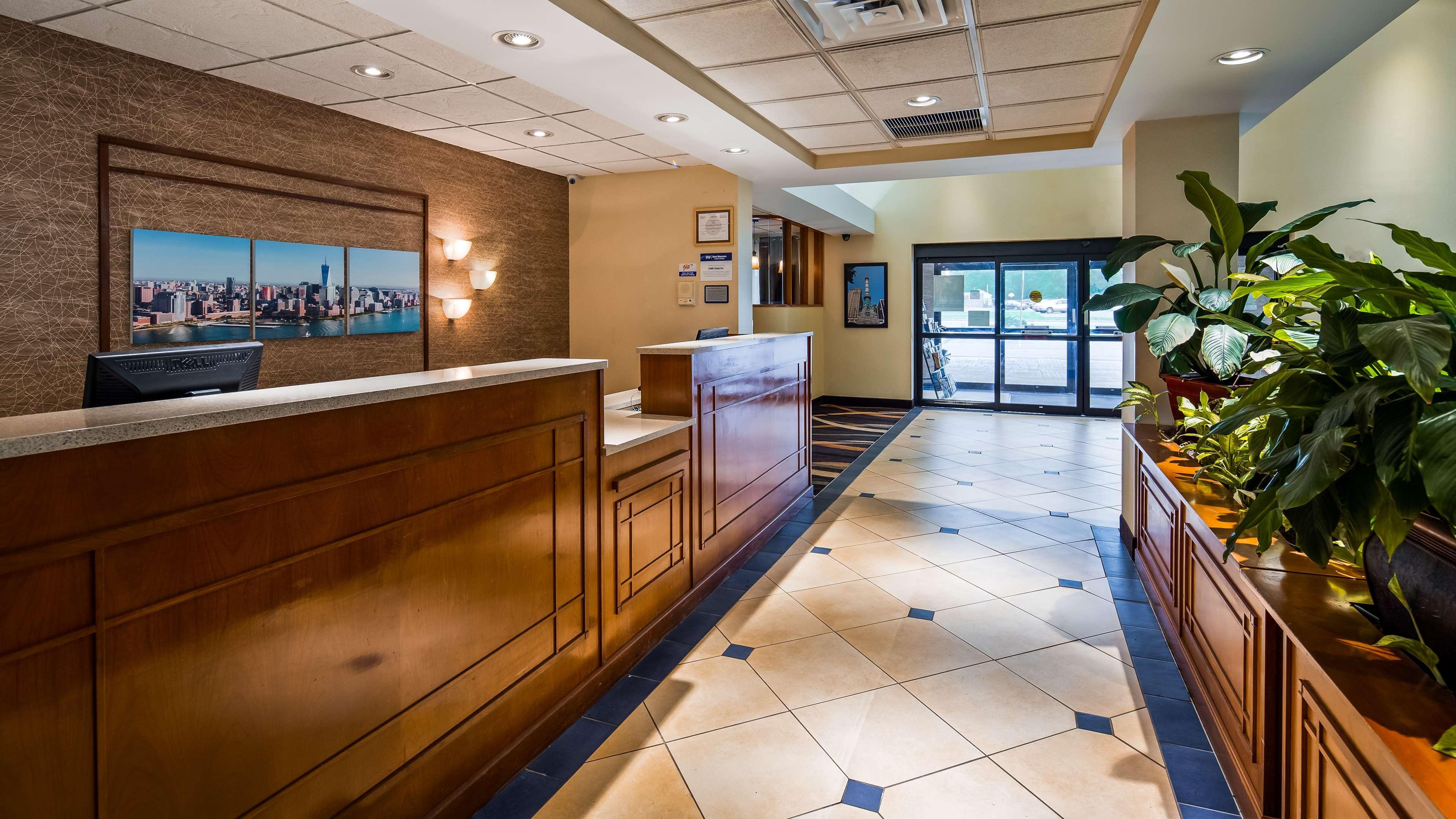 Best Western Galleria Inn & Suites Чіктоваґа Екстер'єр фото